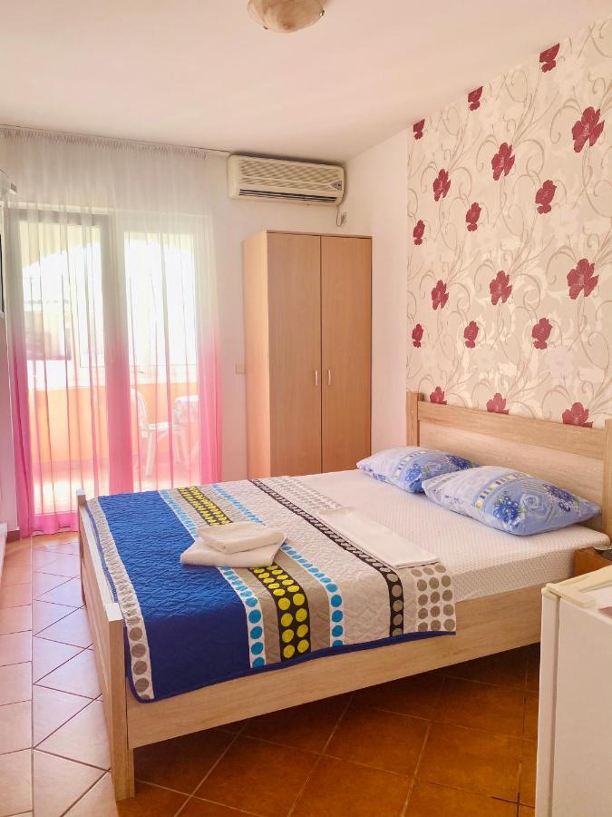 Guest House Villa Natali Budva Luaran gambar